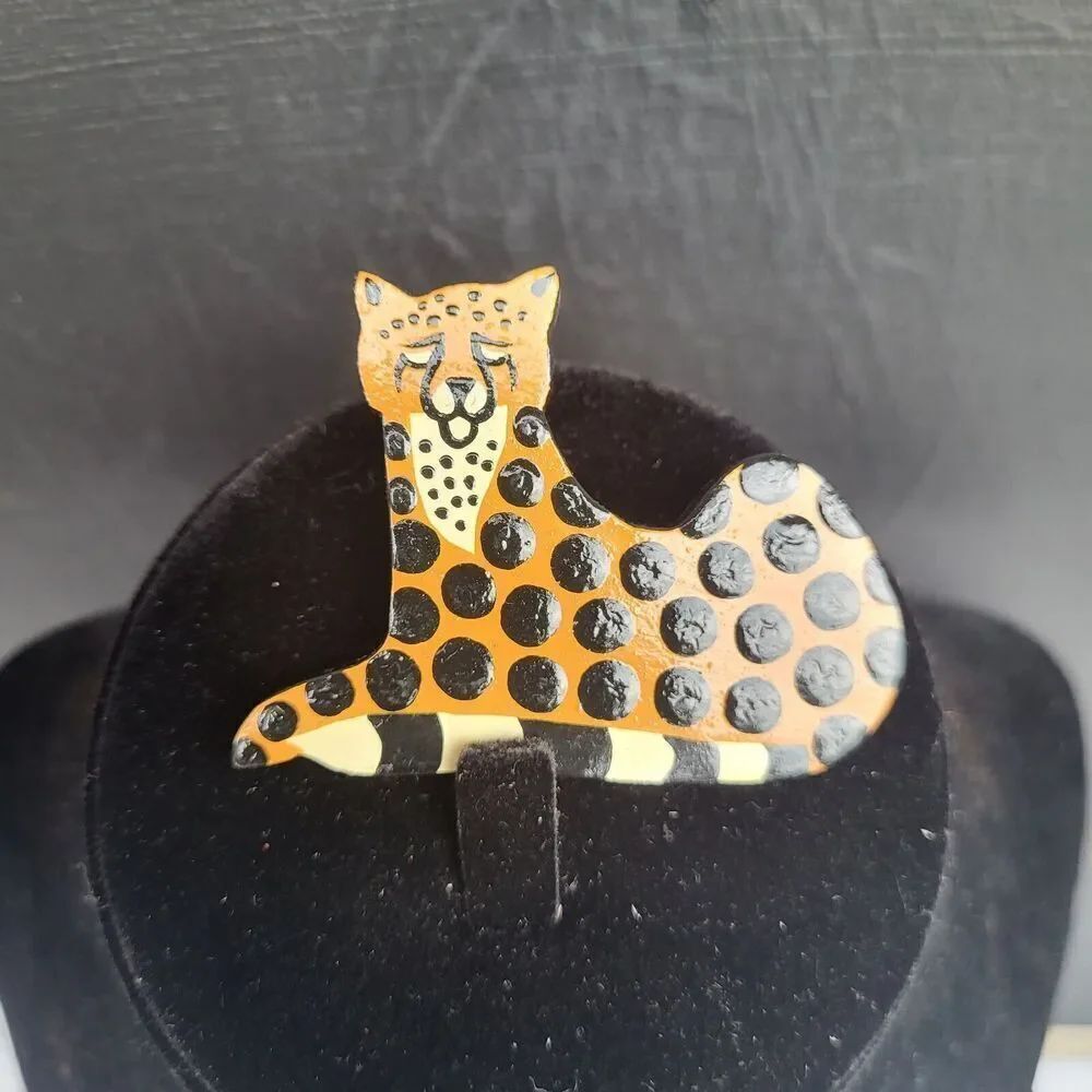 Vintage Hand Painted Cheetah Pin Wood with Enamel Paint Keyna 2"